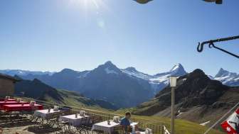 Vista sull'hotel di montagna Faulhorn