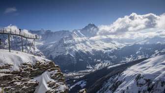 Prima passeggiata sulla scogliera d'inverno